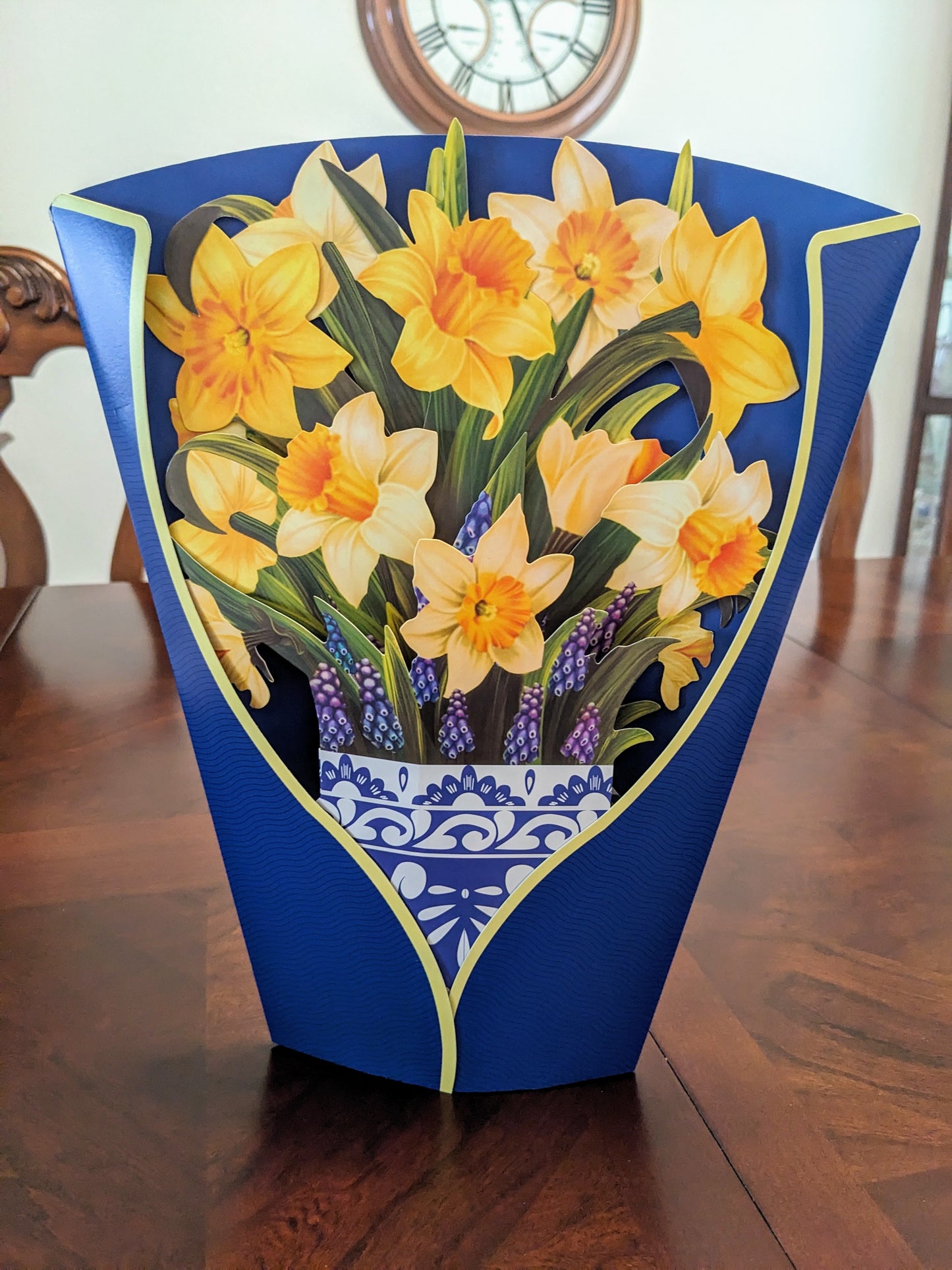 Daffodils in Vase - 3D Pop-Up Floral Bouquet